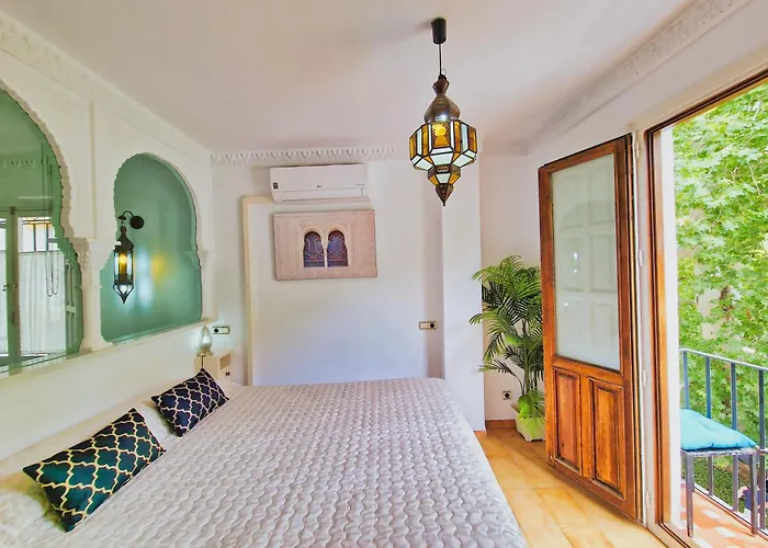 The Nasrid Palace From Your Bed !