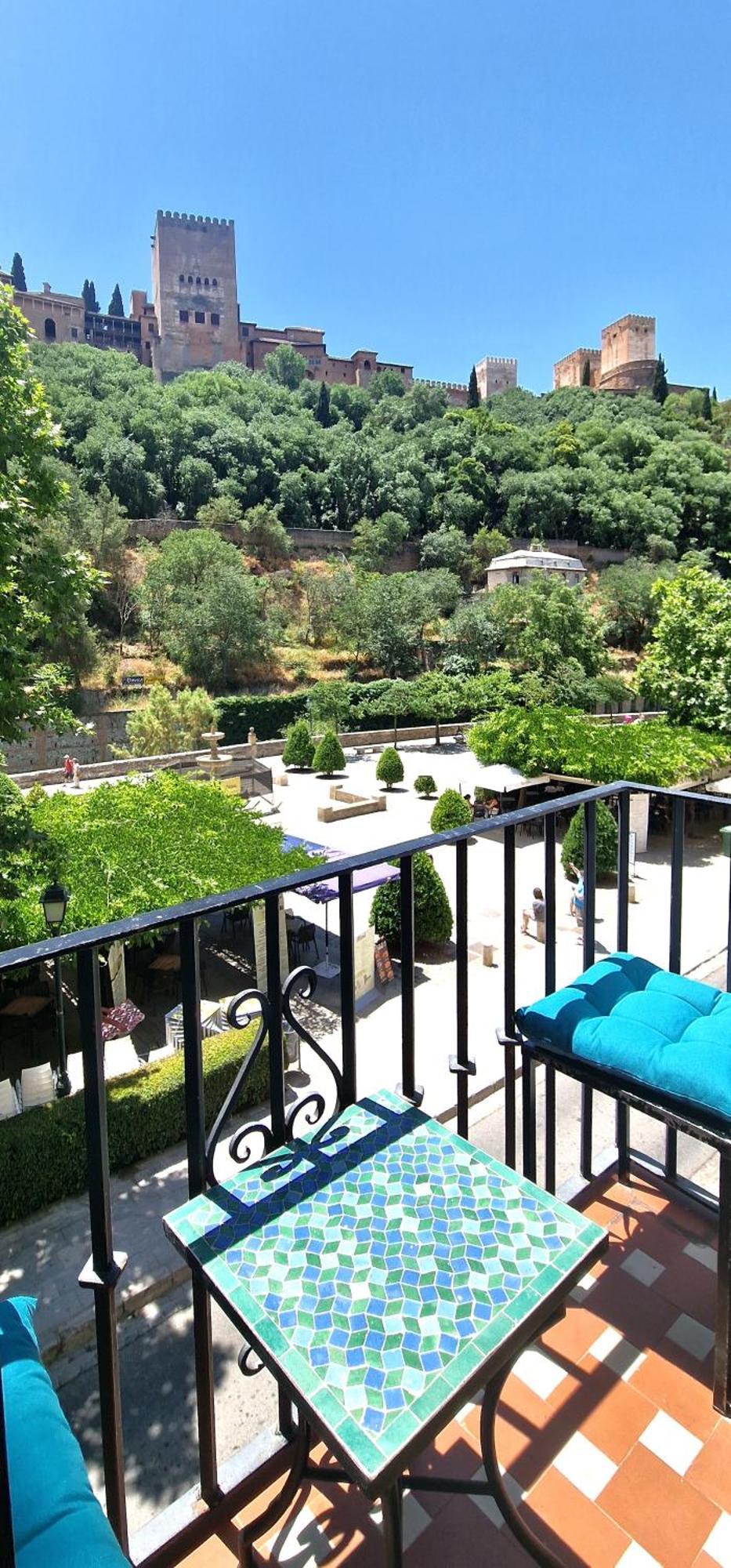 The Nasrid Palace From Your Bed ! Apartment Granada